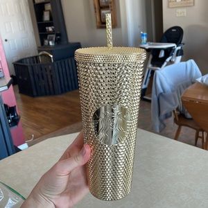 24oz Starbucks tumbler!